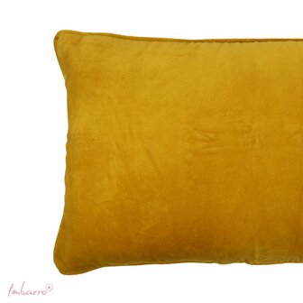 Detail Imbarro Cushion Lala P Yellow, fluwelen sierkussen - GreenPicnic