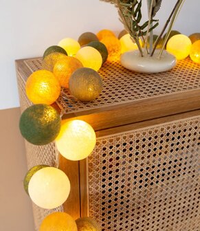 Fairtrade sfeerverlichting Jungle, Cotton Ball Lights bij GreenPicnic