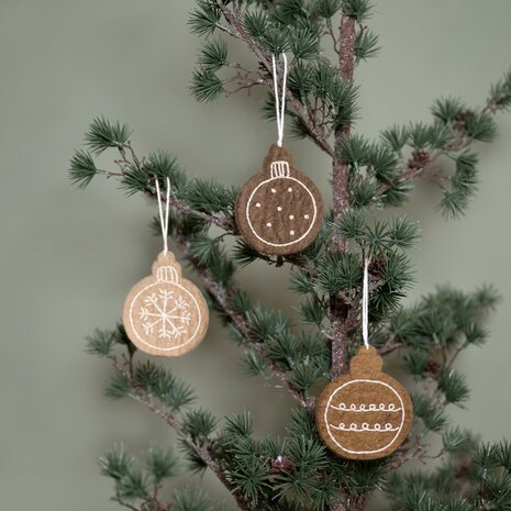 Vilten kerstboomdecoratie van Sjaal met Verhaal - Fairtrade Giftshop GreenPicnic